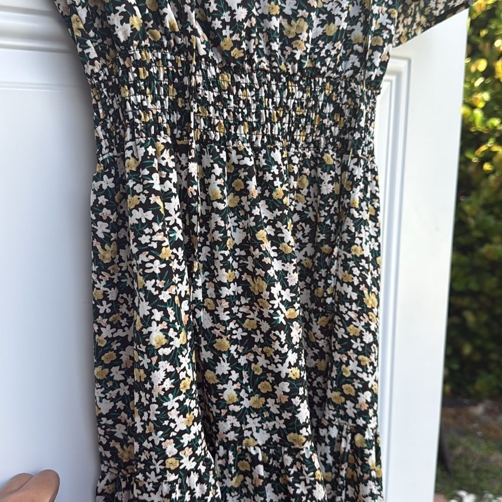 Floral Black and White Dress Summer Ruffle BRAND NEW NWOT Small Dress - Picture 3 of 4